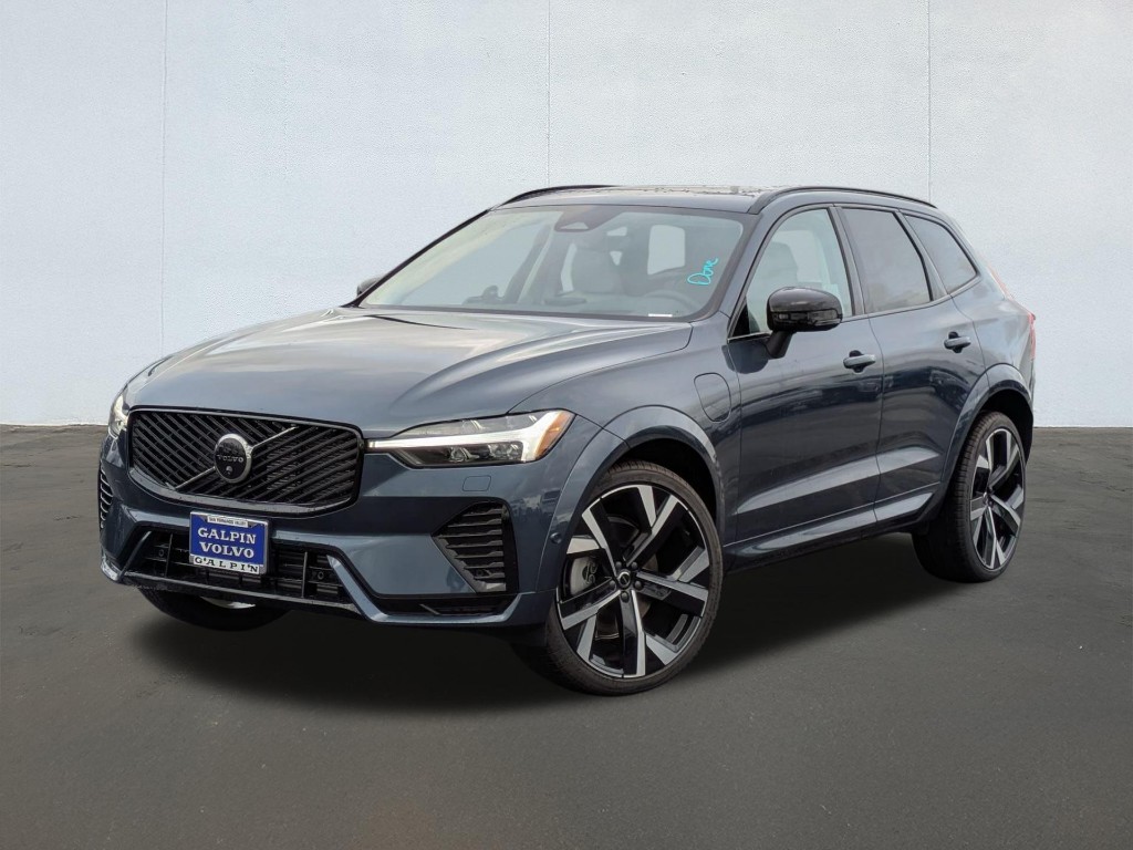 2026 Volvo XC60 Plug-In Hybrid T8 Ultra Dark