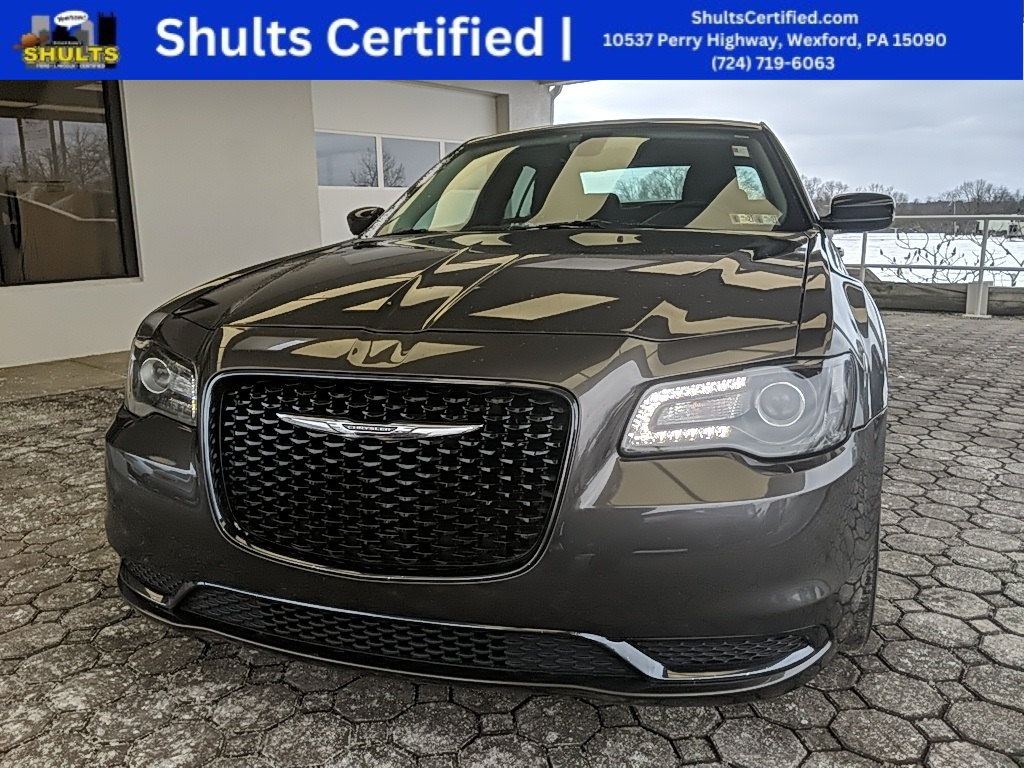 Used 2019 Chrysler 300 Touring
