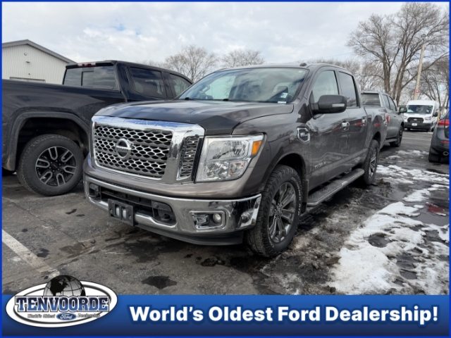 2017 Nissan Titan SV