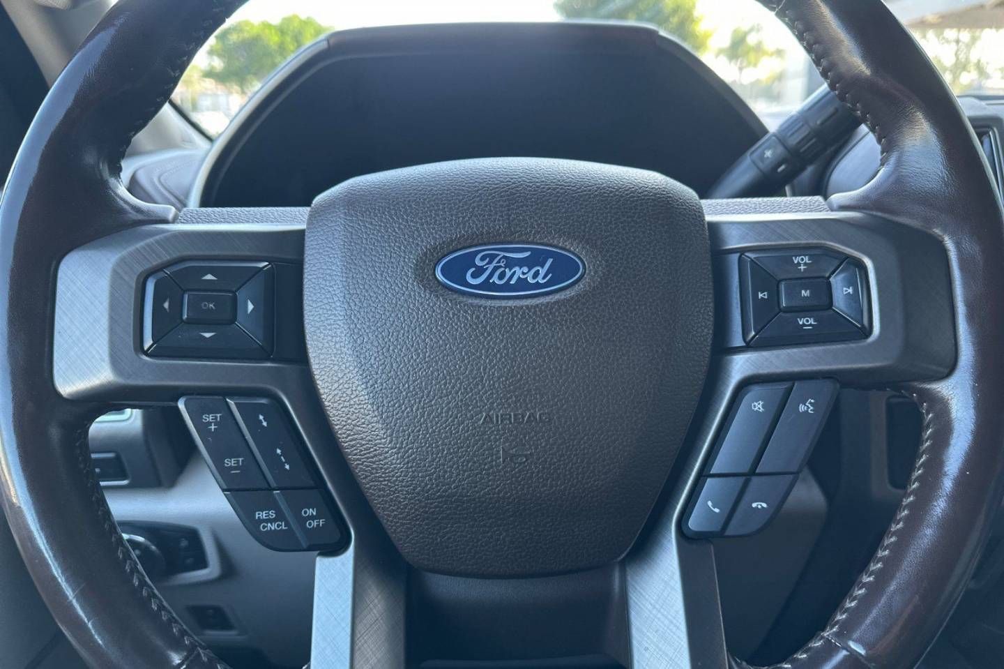 2019 Ford F-450 Super Duty Limited - Photo 23