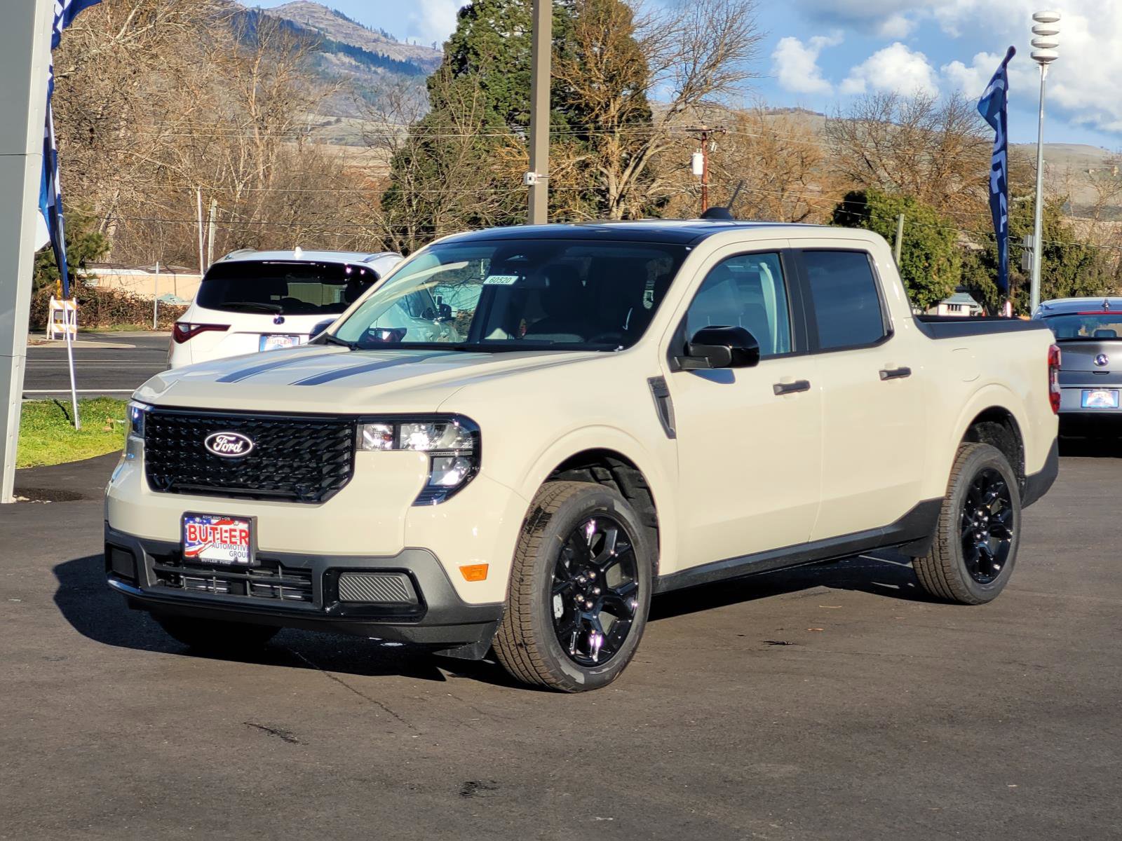 New 2025 Ford Maverick XLT