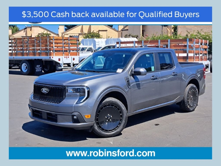 2025 Ford Maverick Lobo Standard