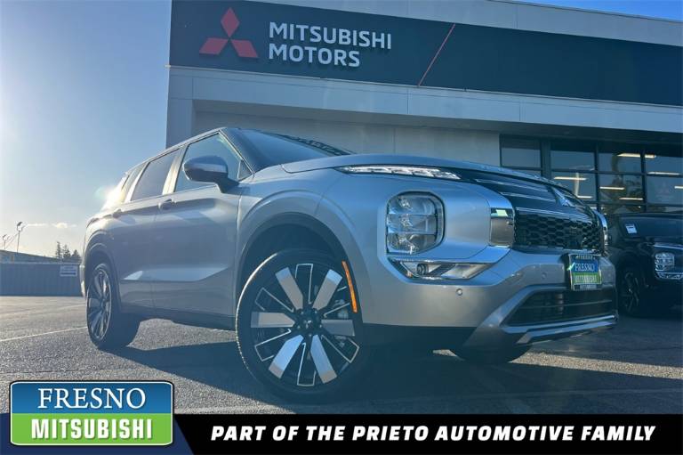 2026 Mitsubishi Outlander SE