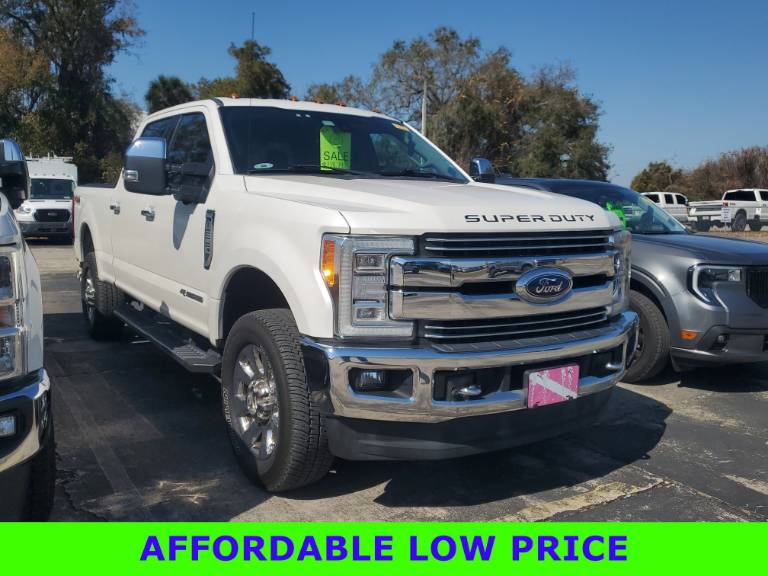 2017 Ford Super Duty F-350 SRW LARIAT