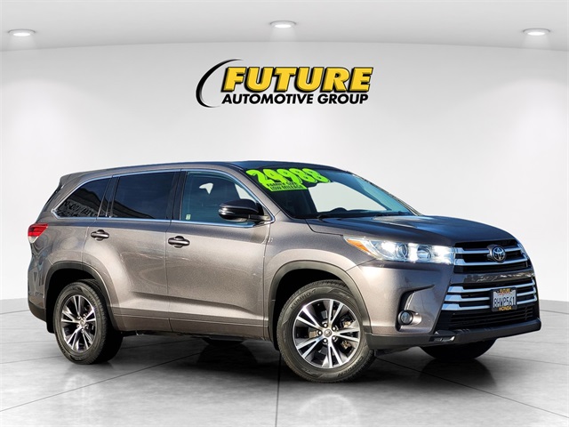 2017 Toyota Highlander LE
