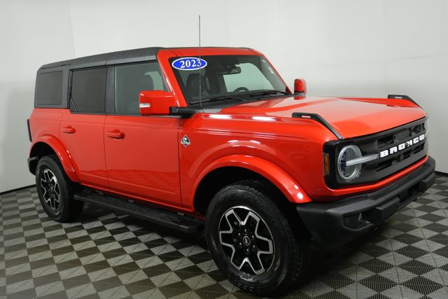 Used 2023 Ford Bronco 4-Door Outer Banks with VIN 1FMEE5BP5PLB11016 for sale in Kansas City