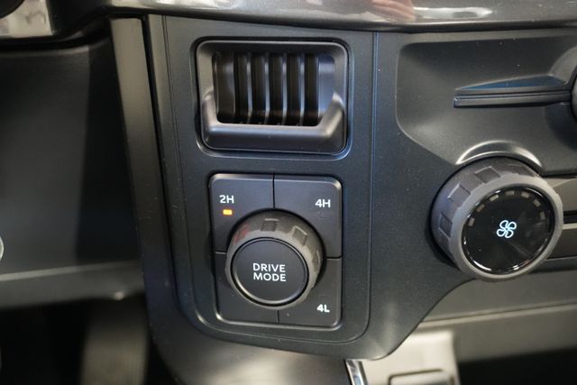 2025 Ford F-150 STX - Photo 10