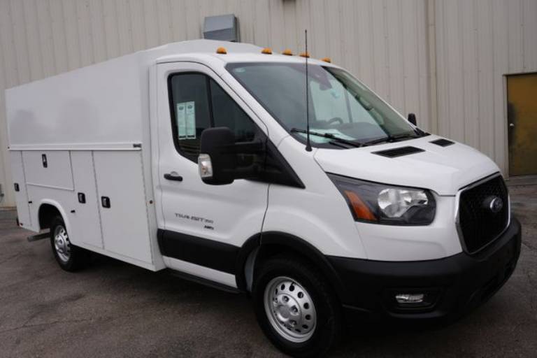 2024 Ford Transit Cutaway Base