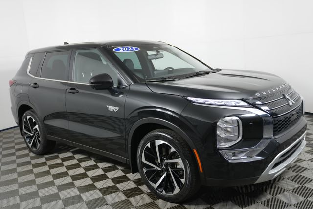 Used 2023 Mitsubishi Outlander Plug-In Hybrid SE with VIN JA4T5UA98PZ020385 for sale in Kansas City