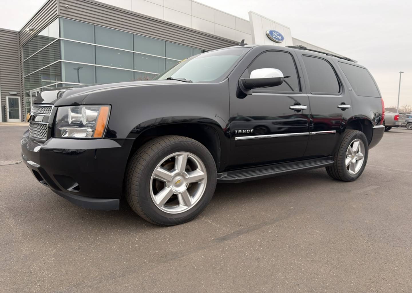 Used 2014 Chevrolet Tahoe LTZ with VIN 1GNSKCE07ER144569 for sale in Kokomo, IN