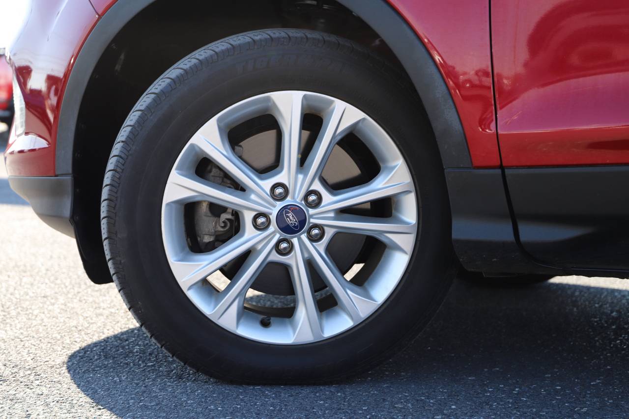 Used 2018 Ford Escape SEL with VIN 1FMCU9HD2JUA80100 for sale in Harrisonburg, VA