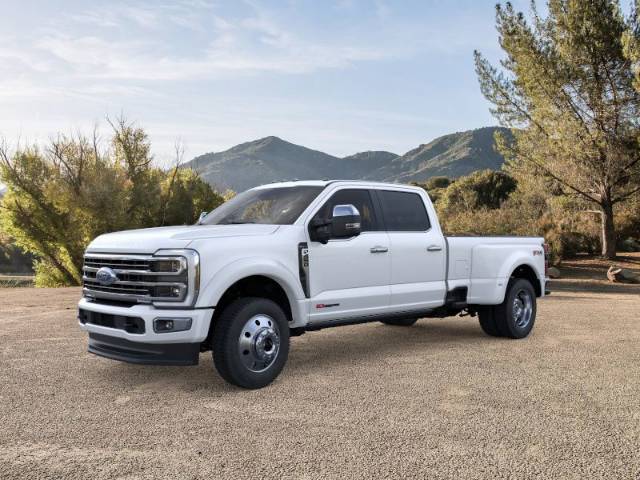 2025 Ford Super Duty F-450 DRW Platinum