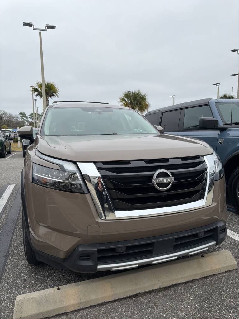 2024 Nissan Pathfinder Platinum