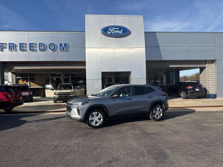 2025 Chevrolet Trax LS