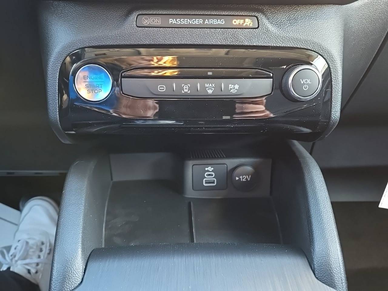 2025 Ford Escape Plug-in hybrid PHEV - Photo 24