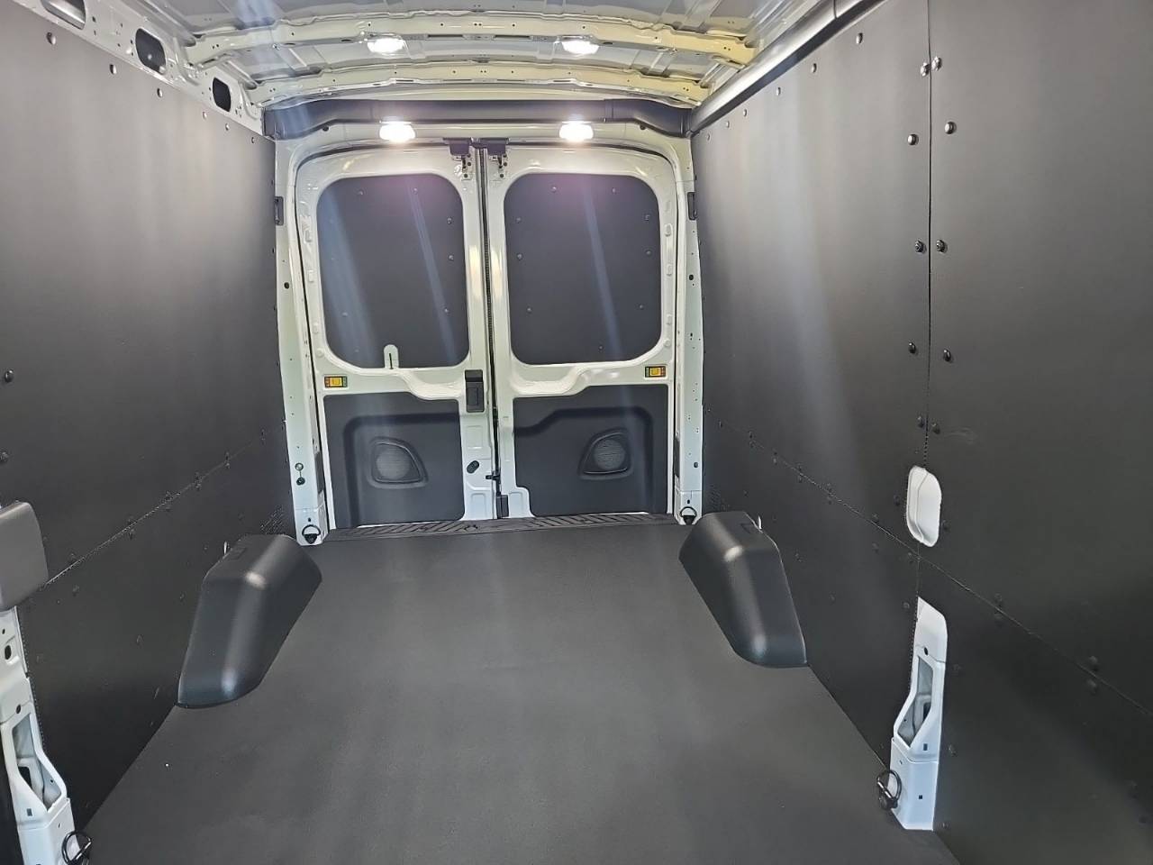 2025 Ford Transit Van Base - Photo 19