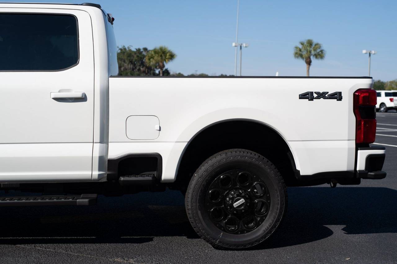 2025 Ford F-250 Super Duty Lariat - Photo 13