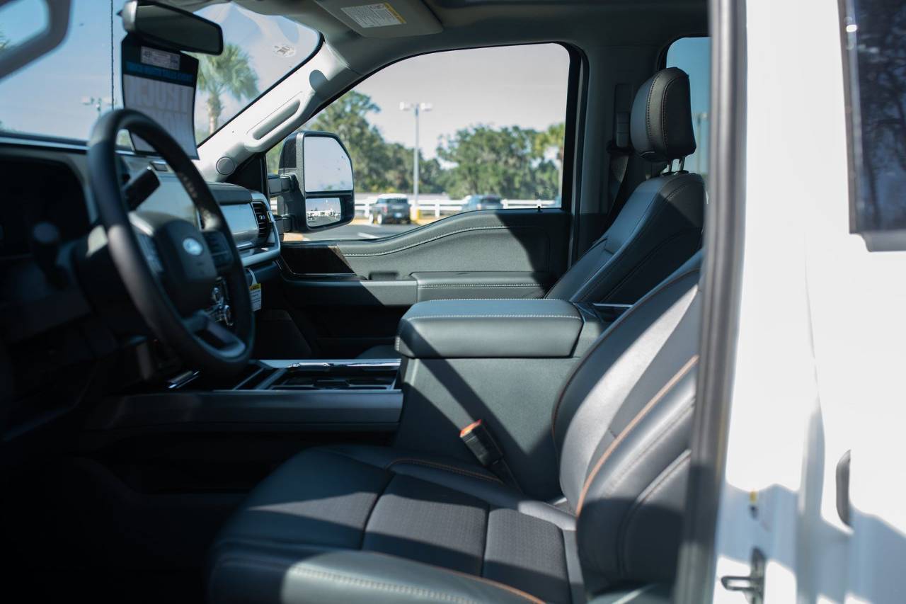 2025 Ford F-250 Super Duty Lariat - Photo 14