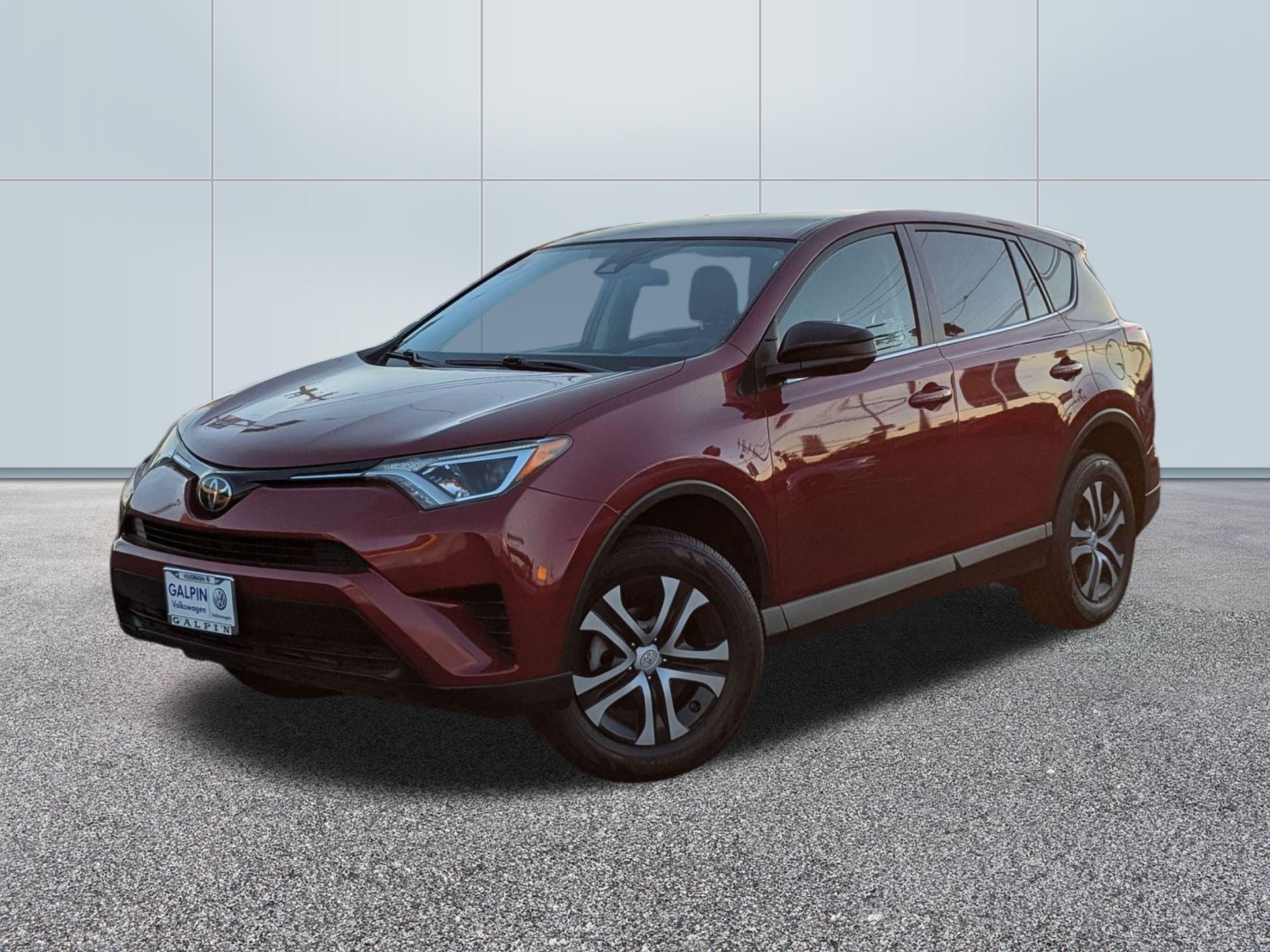 Used 2018 Toyota RAV4 LE