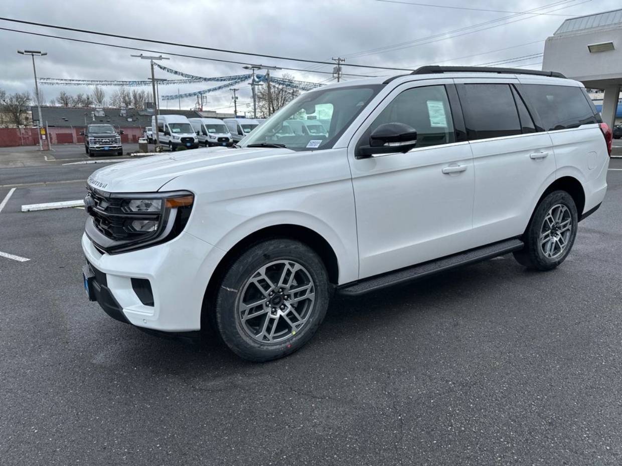 2026 Ford Expedition Active