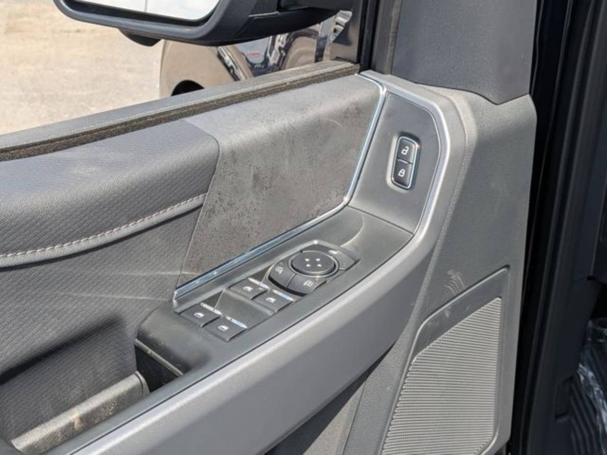 2025 Ford F-150 XLT - Photo 36