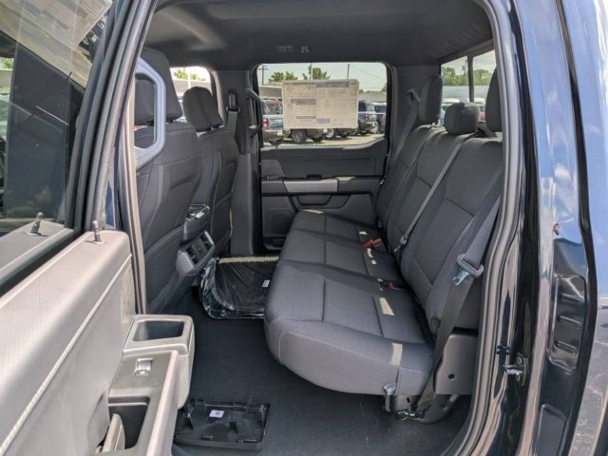 2025 Ford F-150 XLT - Photo 37