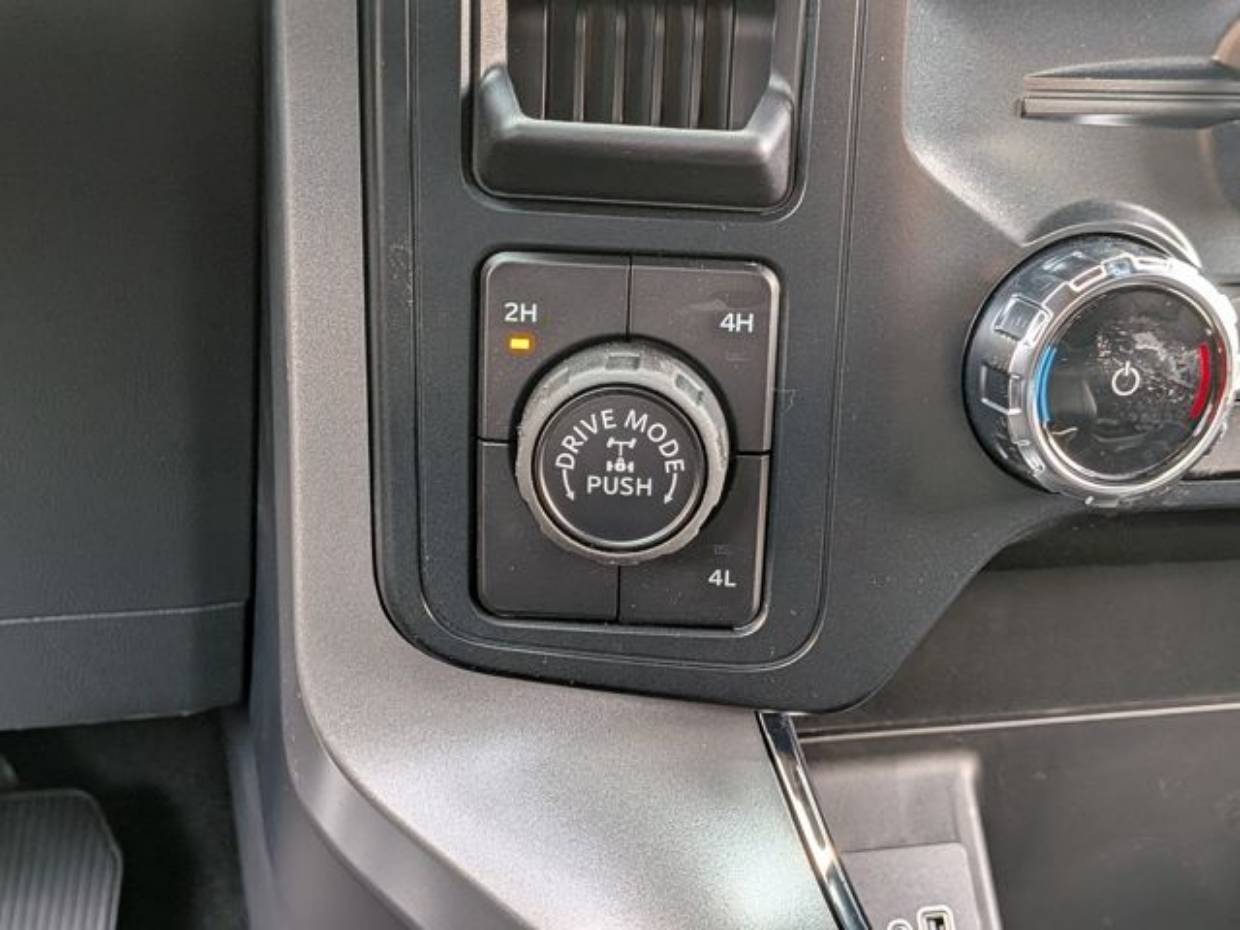 2025 Ford F-150 XLT - Photo 47