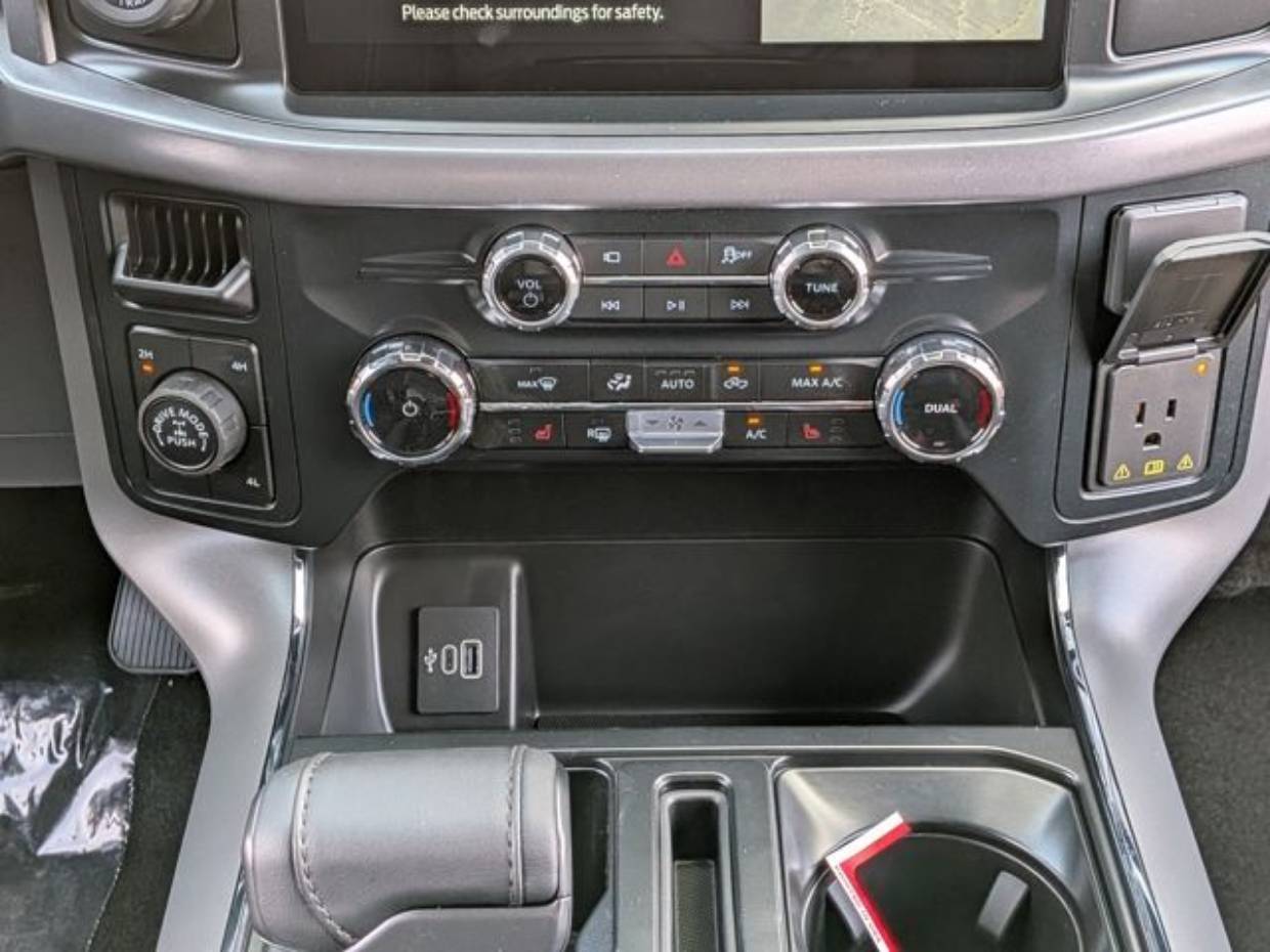 2025 Ford F-150 XLT - Photo 49