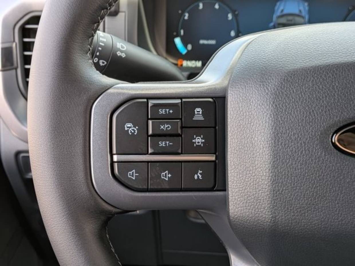 2025 Ford F-150 XLT - Photo 52