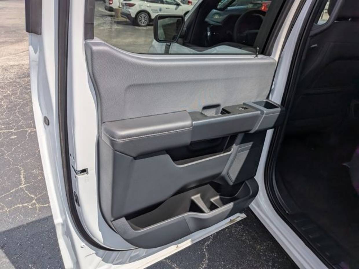 2025 Ford F-150 STX - Photo 38