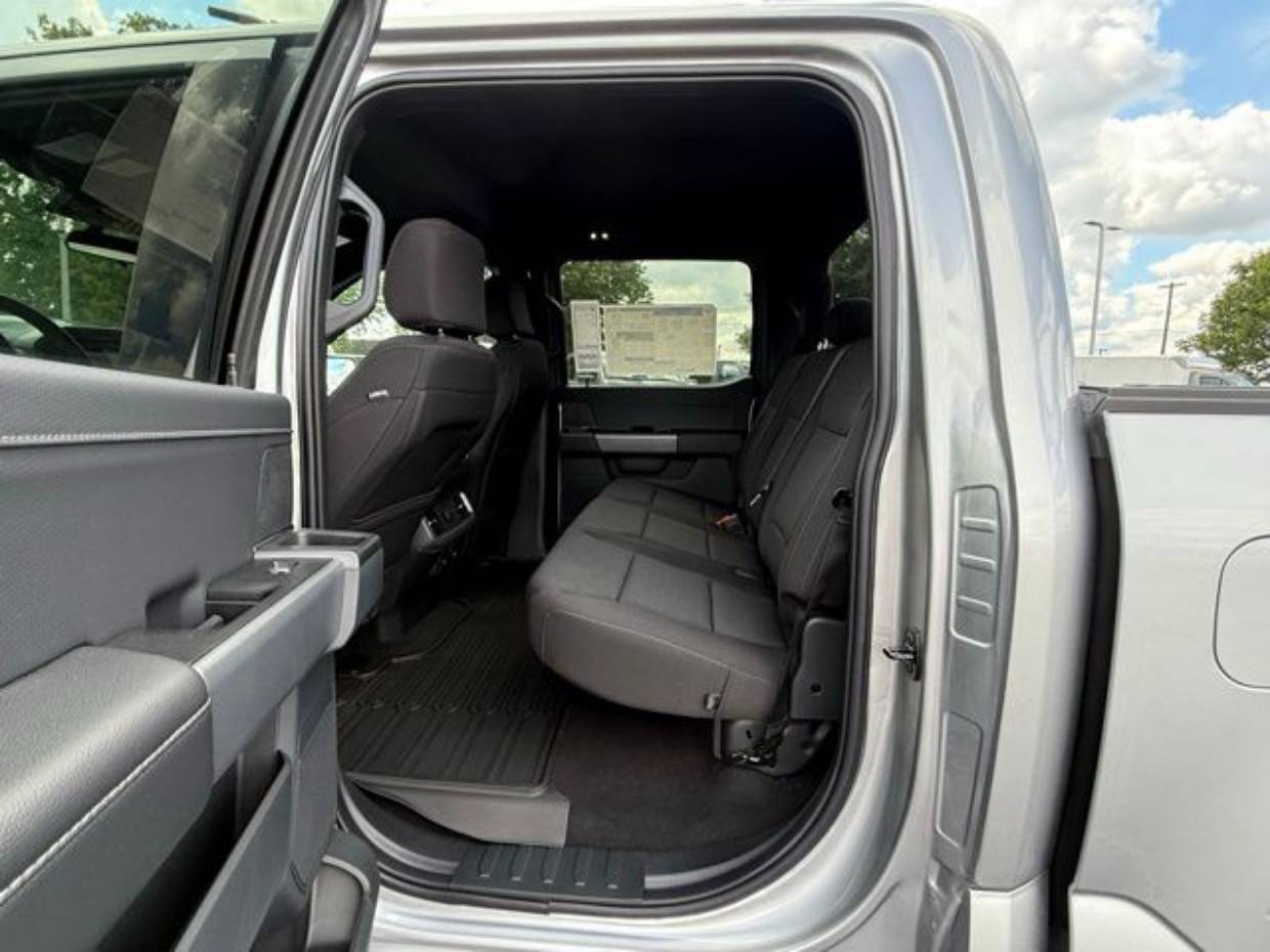 2025 Ford F-150 XLT - Photo 36