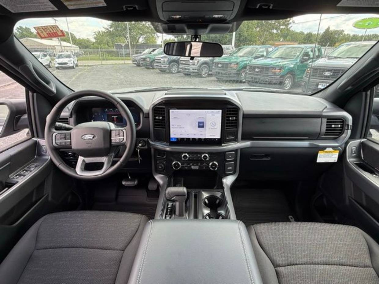 2025 Ford F-150 XLT - Photo 37