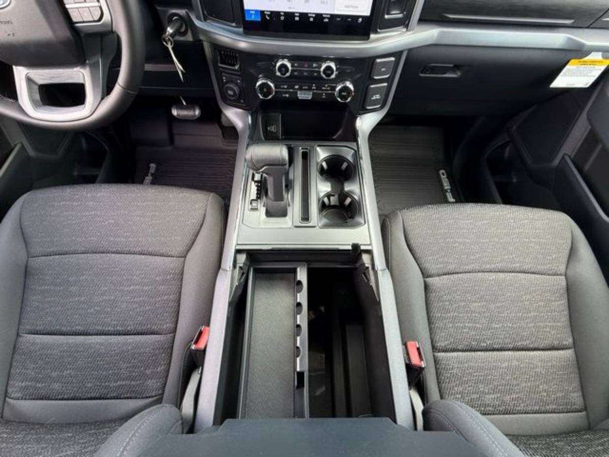 2025 Ford F-150 XLT - Photo 39