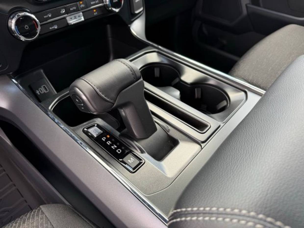 2025 Ford F-150 XLT - Photo 40