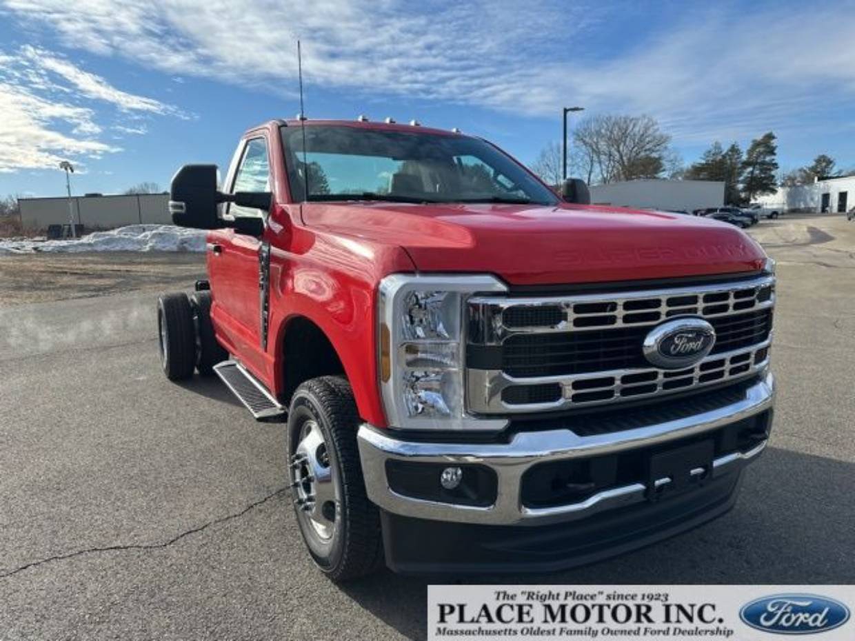 2026 Ford F-350 Super Duty Chassis Cab XL