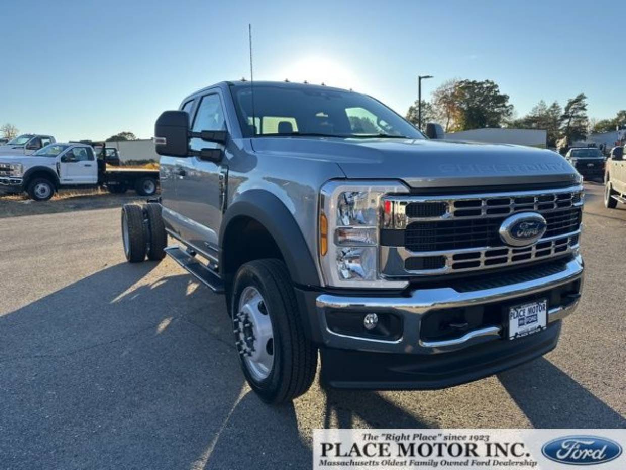 2026 Ford F-550 Super Duty Chassis Cab XL