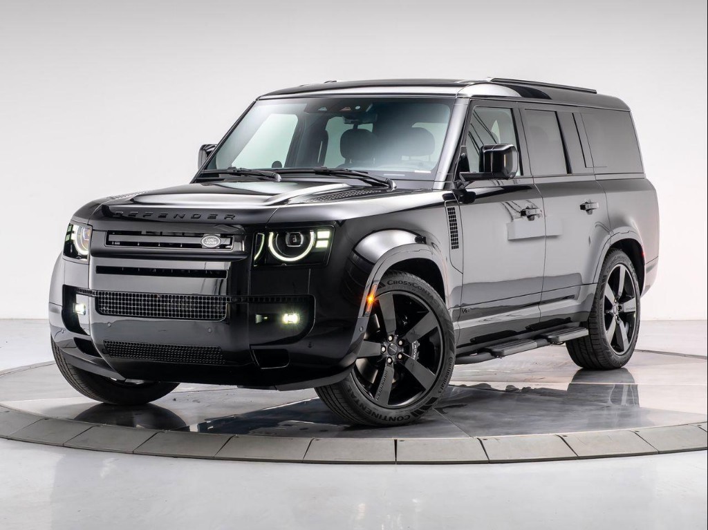 2026 Land Rover Defender P500 V8