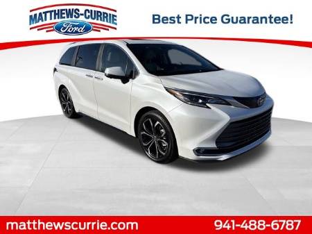 2025 Toyota Sienna Platinum