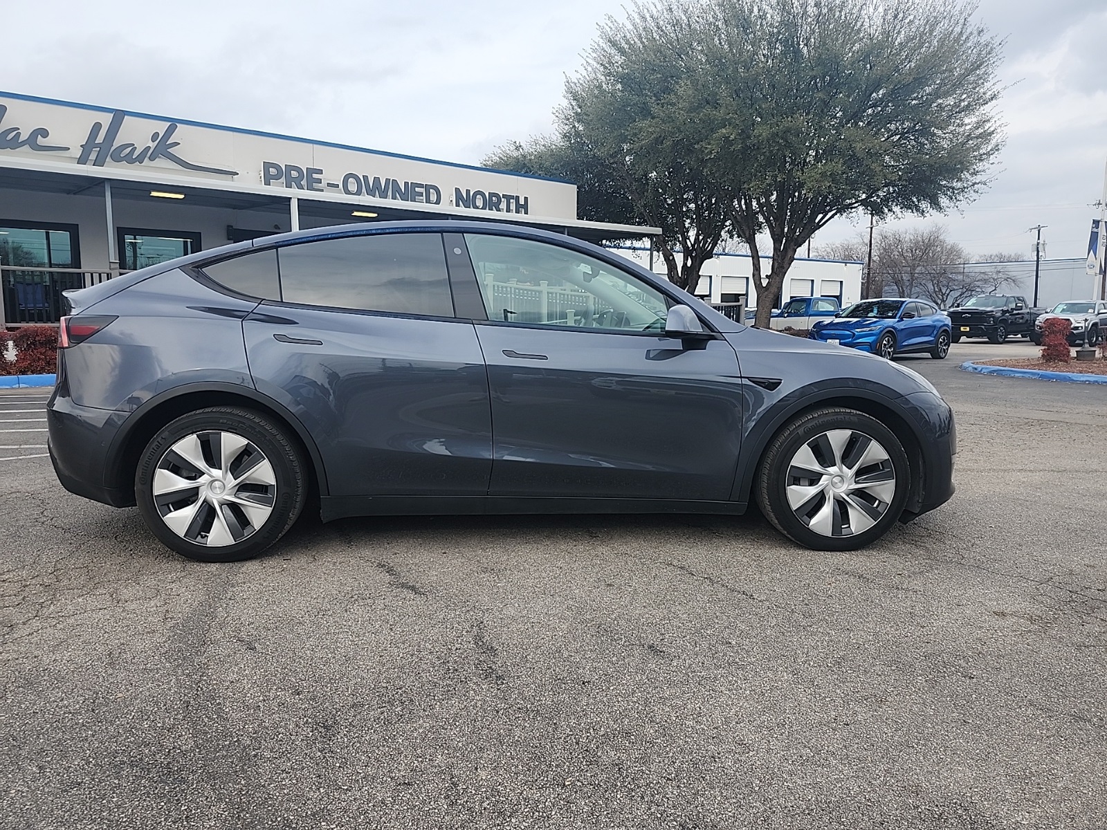 Used 2021 Tesla Model Y Long Range with VIN 5YJYGDEE0MF140650 for sale in San Antonio, TX