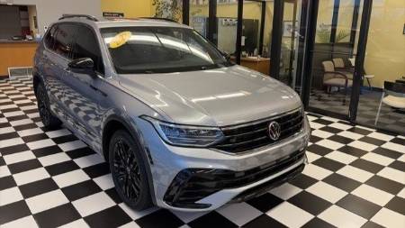 2022 Volkswagen Tiguan SE R-Line Black