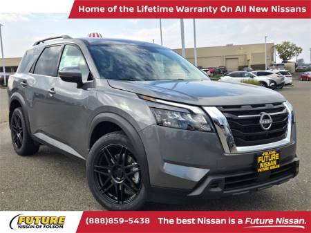2025 Nissan Pathfinder SV