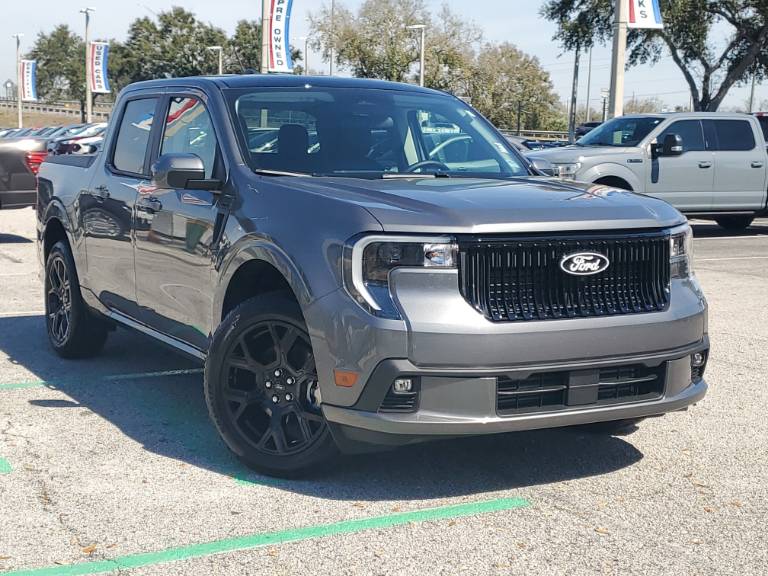 2025 Ford Maverick Lobo Standard