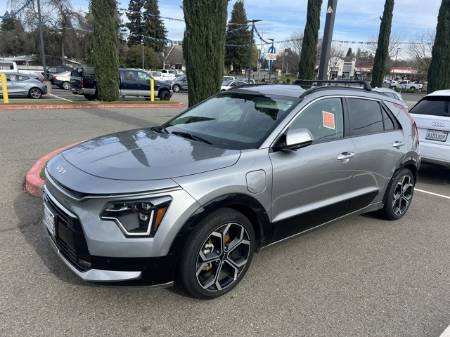2023 Kia Niro Plug-In Hybrid SX