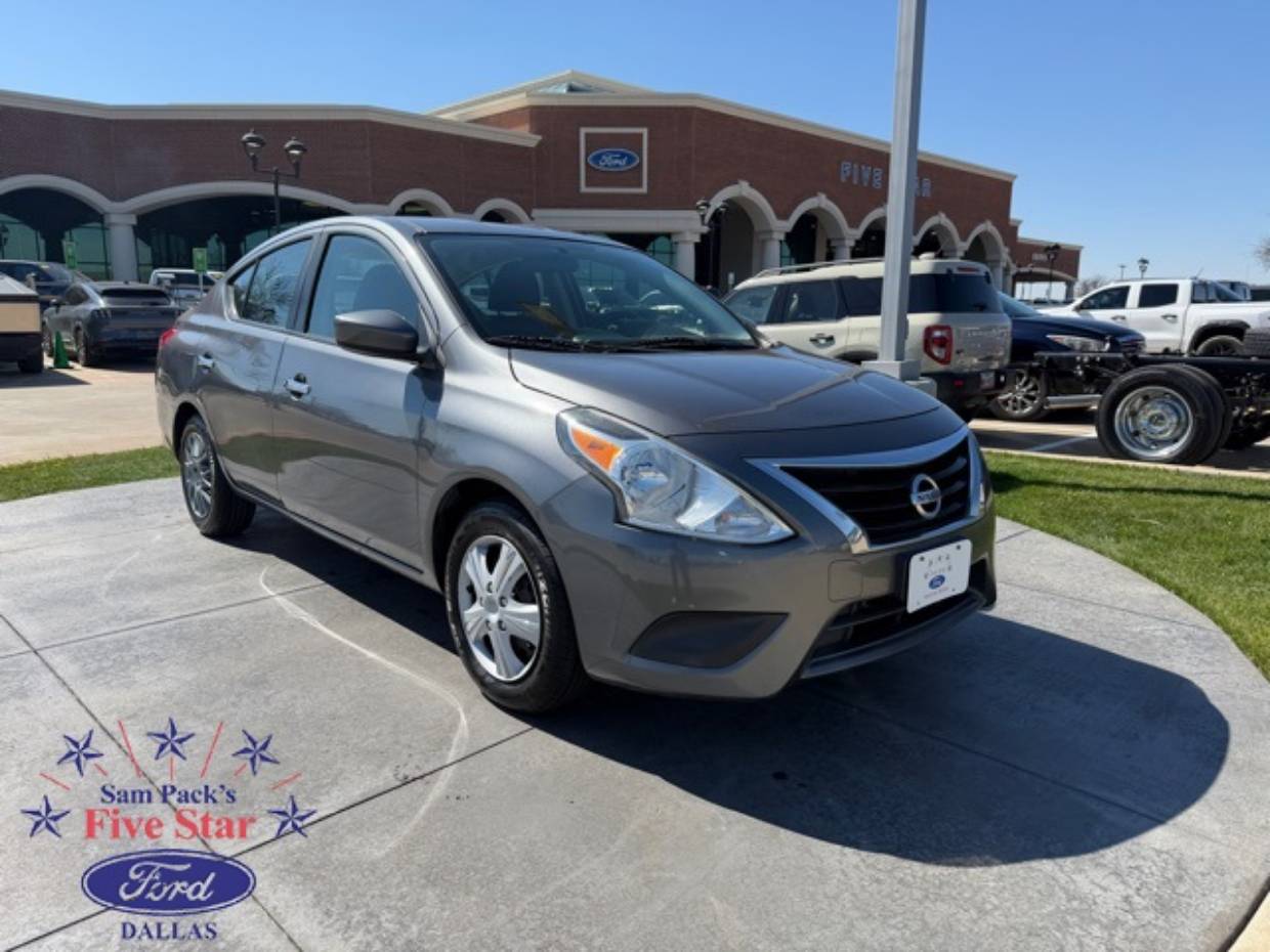 2017 Nissan Versa Sedan SV