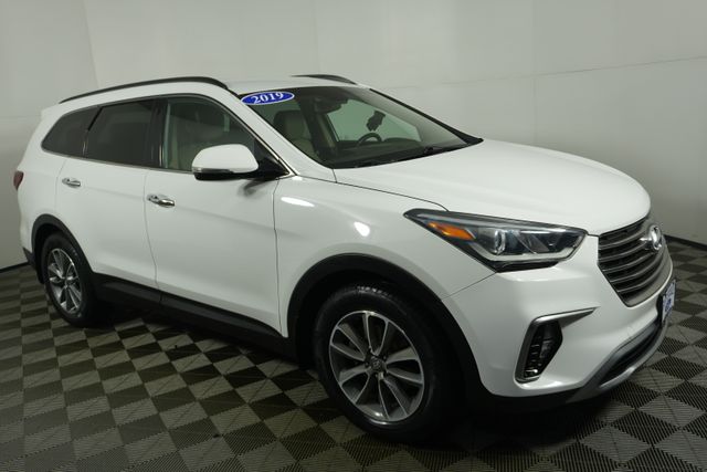 Used 2019 Hyundai Santa Fe SE with VIN KM8SNDHF9KU297884 for sale in Kansas City