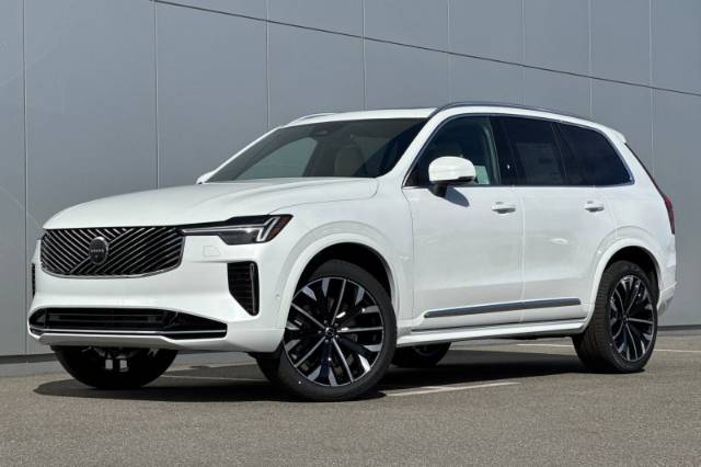 2026 Volvo XC90 B6 Plus 7-Seater