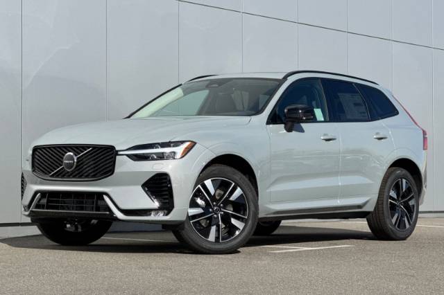 2026 Volvo XC60 B5 Core