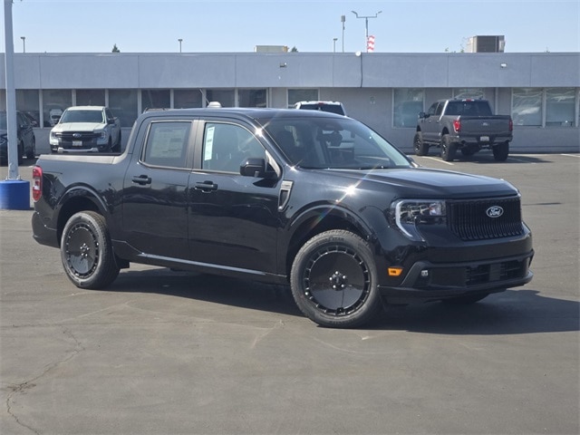 2025 Ford Maverick Lobo Standard