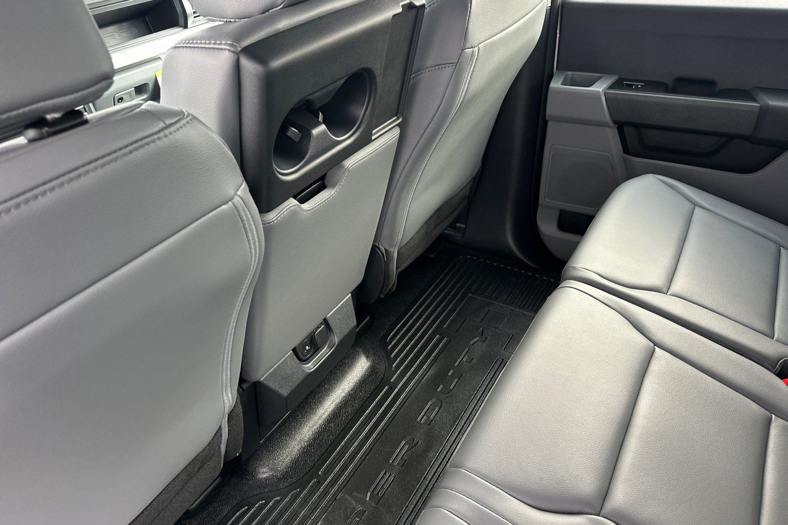 2024 Ford F-550 Super Duty Chassis Cab XL - Photo 11
