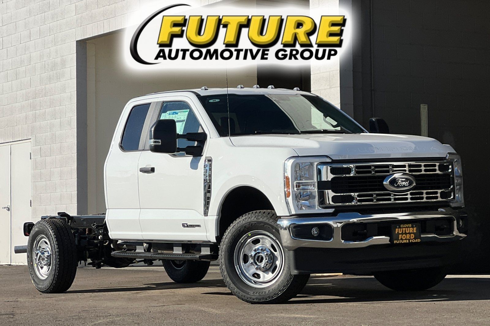 2026 Ford F-350 XL 4x4 SuperCab 168-In SRW's photo